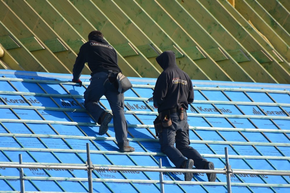 Réfection toiture Nantes — nouvelle toiture en ardoise après chantier complet